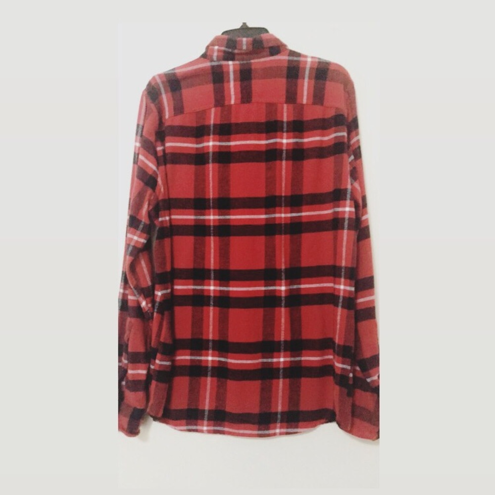 Long sleeve hollister shirt.